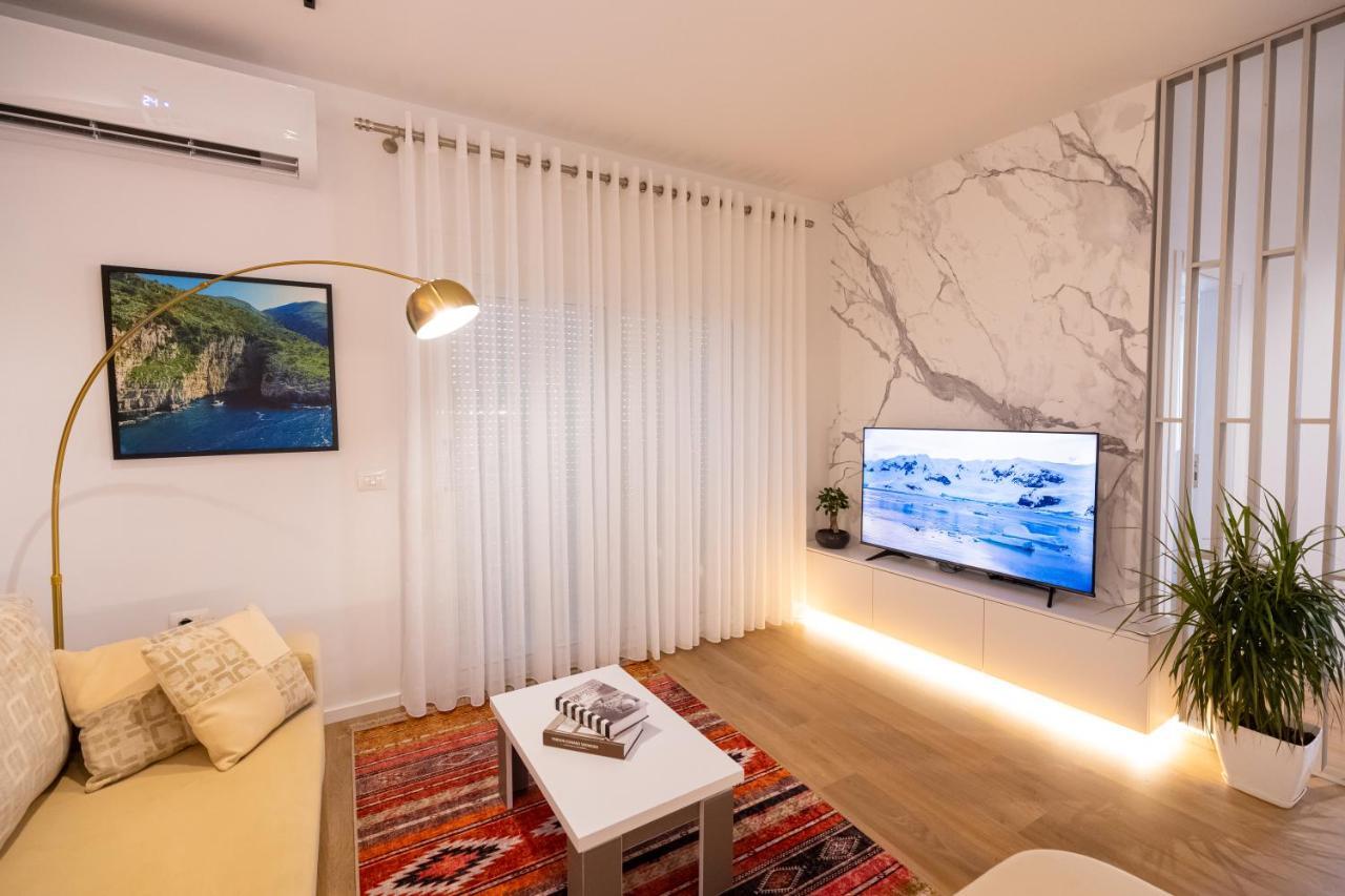 Victoria Lungomare Apartment Vlore Exterior photo