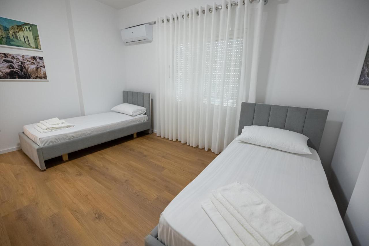 Victoria Lungomare Apartment Vlore Exterior photo