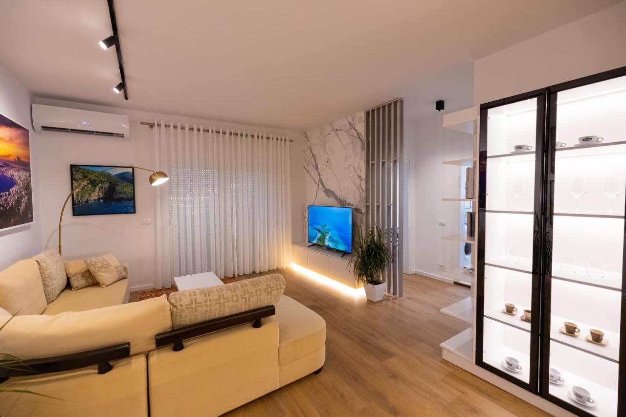 Victoria Lungomare Apartment Vlore Exterior photo