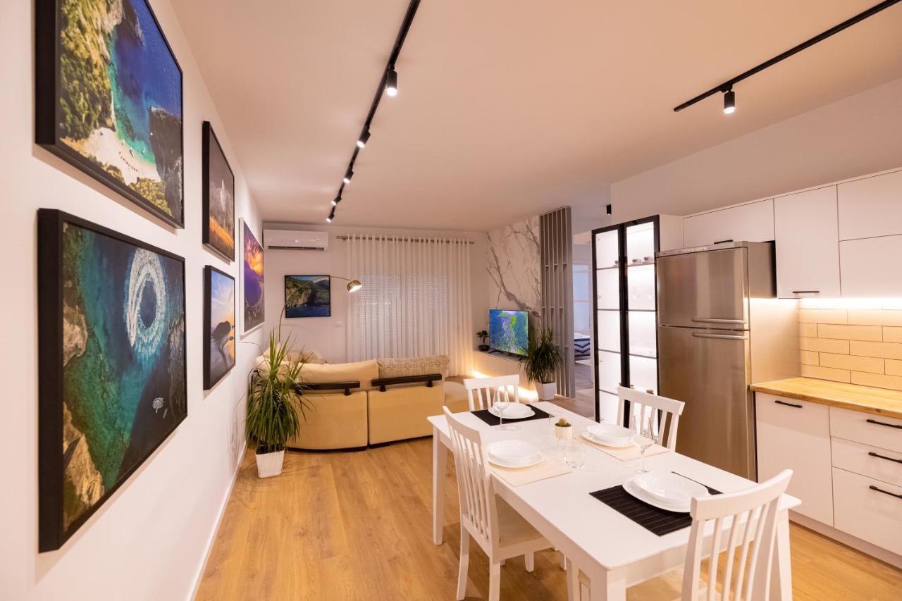 Victoria Lungomare Apartment Vlore Exterior photo