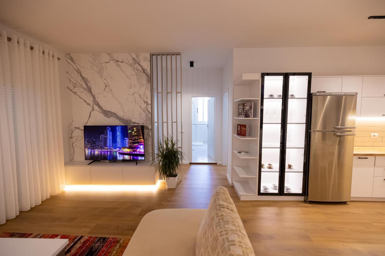 Victoria Lungomare Apartment Vlore Exterior photo